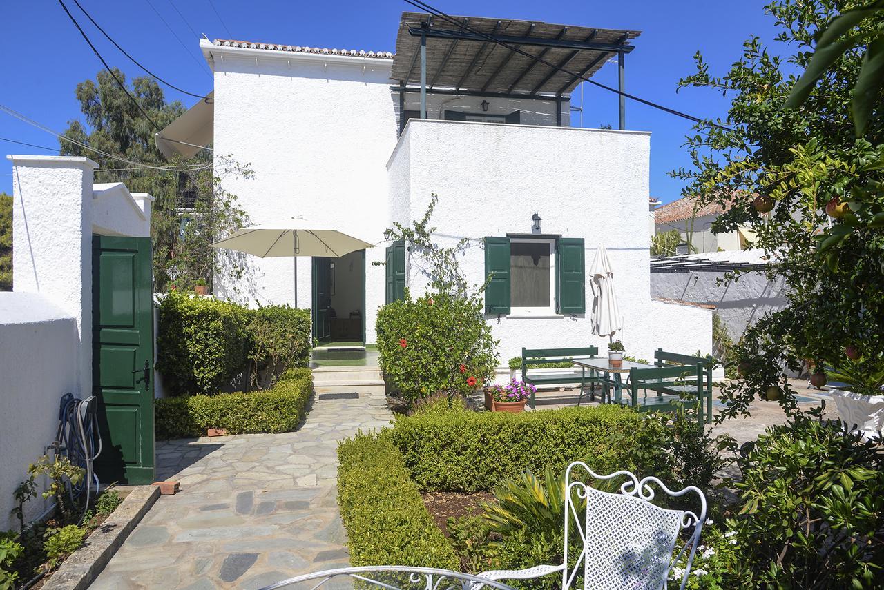 Villa Anesis Spetses Town Екстер'єр фото